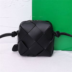 Top Mini Cassette Bolsa de cámara Candy Intreccio Cuero Cross-Cuerpo Cinturón Bolsa Mujer Cartera Desigenr Flip Cierre magnético Bolso Bolsos de hombro de lujo Monedero Hola N6ni #