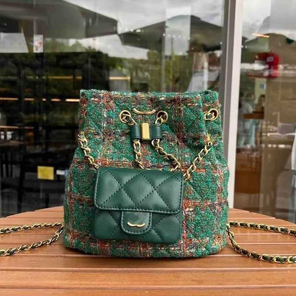 Mini mochila de diseñador Bolso tipo cubo de tweed para mujer Monedero de hombro con cadena verde Tela de lana Bolsos de mano de piel de cordero Cartera cruzada compuesta de calidad de lujo 22 cm