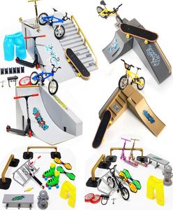 Mini Finger Skateboards Skate Ramp Parts Set Toy Finger Bike Bicycle Fingers Scooter Two Wheet Scooter Board Skate Park Toys 220621734799