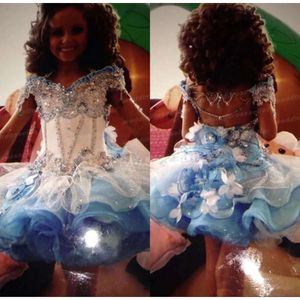 Mini Glitz Organza Girls Lovely Pageant van de schouder kralen Rhinestones Cupcake Blue White Little Flower Girl -jurken BC