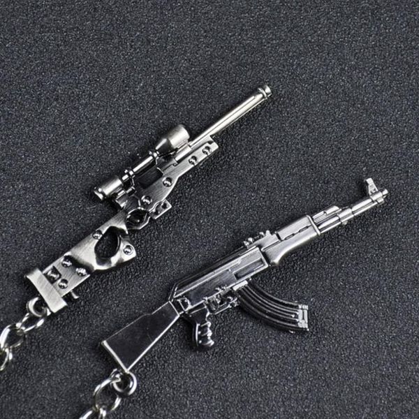 Mini Gun Model Car Small Pendant Pack Key Chain Creative Personnalize Metal Pendant Pendre Key Ring Hand Sac Charme Pendant 2570