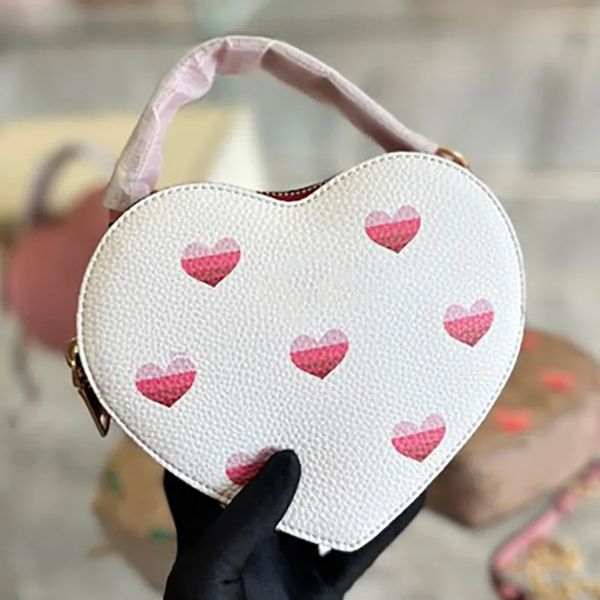 Mini bolso de corazón Bolso de moda Bolsos cruzados de diseñador superior de alta calidad Ilustraciones de fiesta de lujo Compras Bolsos de viaje con cuerpo cruzado al por mayor