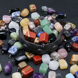 Mini Unregelmäßiger Kristall Quadratische Form Anhänger Bunte Jade Naturstein Mixed Charms Schmuck Zubehör Herstellung Halskette Großhandel
