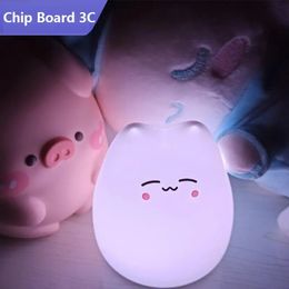 Mini Kawaii chat bébé lampe de nuit 7 couleurs Pat Touch couleur changeante Protection des yeux chambre chevet veilleuse cadeau enfants 240227
