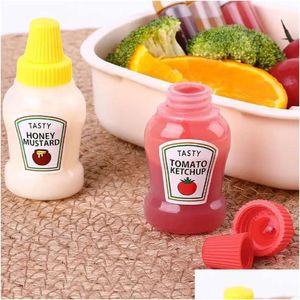 Mini outils de ketchup bouteille de salade portable 2pcs / Set Small Pot Soy Sauce Sauce pour les fournitures de déjeuner en plein air