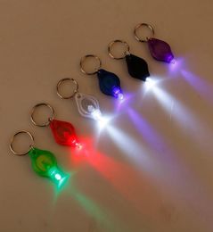Mini lampe de poche LED porte-clés Portable porte-clés lampe torche porte-clés lampe de Camping d'urgence sac à dos lumière usine entière8361433