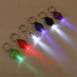 Mini LED zaklamp Keychain draagbare buitenpartijen sleutellampje fakkel sleutelhang ketting noodcampinglamp rugzak