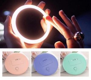 Mini Luminous Makeup Mirror Portable Cute Led HD Smart Roud Makeup Mirror Box met licht voor vrouwen Outdoor Wear Makeup Tools5771309