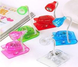 Mini Draagbare Boek Licht Vervormde Kleine Tafellamp Verstelbare Leeslamp LED Elektronische Boek Lamp Computer Licht Clip Boek Ligh2661855