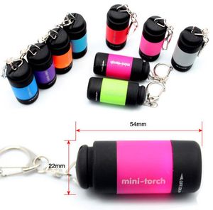 Mini Portable LED Lampes de poche Ultra Bright Pocket Keychain Torch Light Lantern USB Rechargeable Keychechain Lampe de poche