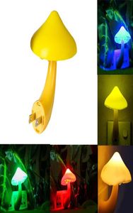 Mini Pretty Magic Mushroom Shaped Energiebesparende Sensor LED Romantisch Nachtlampje met Stekker Geel met sensor led1223154