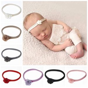 Mini diadema de nailon con flores rosas para bebés y niños, diademas encantadoras, accesorios para fotos, accesorios para el cabello para recién nacidos y niños pequeños