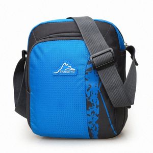 Mini bolso de hombro para hombres y bolsos para mujeres al aire libre Mochila mochila vertical Crossbody Bags Crossbody Travel Small Bag A7ux#