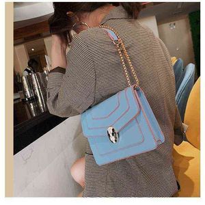 Mini Simple Small Square Bag Nieuwe vrije tijd retro keten Women's One Shoulder draagbare messenger portemonnees