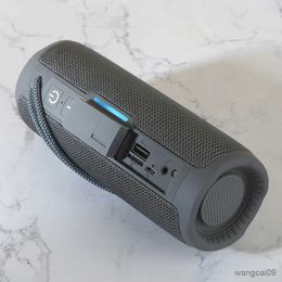 Miniluidsprekers Draadloze draagbare luidspreker Bluetooth5.0 Waterdichte minikaart Buiten AUX USB Stereo Bass Muziekluidspreker R231028