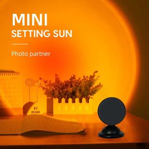 Mini USB Sunset Lamp LED Projector Night Light 16 Colors Switch Rainbow Atmosphere Home Slaapkamer Achtergrond Wall Decoration cadeau