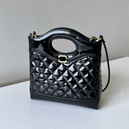 Mini-Vintage-Handtasche 7A hochwertige Designer-Lackleder-Kettentasche schwarz gesteppte modische Damen-One-Shoulder-Umhängetasche Umschlag-Geldbörse 31Tasche