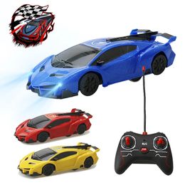 Mini mur d'escalade RC voiture dérive éclairage télécommande infrarouge 360 Rotation gravité induction voiture de course électrique enfants jouets 240223