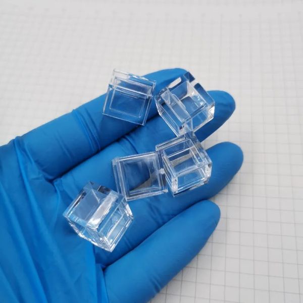 Miniatures 10pcs Cas acryliques Cube Shape Clear Boîtes pour élément Collection Cube Bijoux de stockage PP Boîte en plastique 14 mm pour crochets de poisson