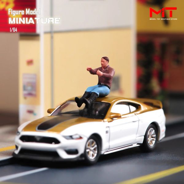 Miniatures Figures 1/64 conducteur masculin 3d imprimé résine Figurine Modèle Diy Creative Scene Props pour véhicules Cars Toys Decor