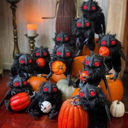 Miniatures Mothman Baby Posable Art Doll Ornement, mignon Resin Plush Mothman Statue, parfait pour la décoration de la fête d'Halloween