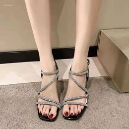 Minimalist S Sandals Dames 2024 Zomer Elegante volwassen riem Hoge hak Vrouwenontwerpers Zapatos Mujer Sandaal Minimalit 'AA4 DEIGNER ZAPATO