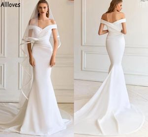 Minimalistische eenvoudige satijnen zeemeermin trouwjurken mode boho van de schouder sexy plus size bruidsjurken vegen trein elegante ruches trompet gewaden de mariee CL1517