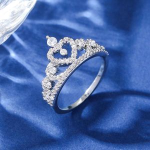 Minimalistisch uniek ontwerp Love Crown Ring voor dames - gotische stijl
