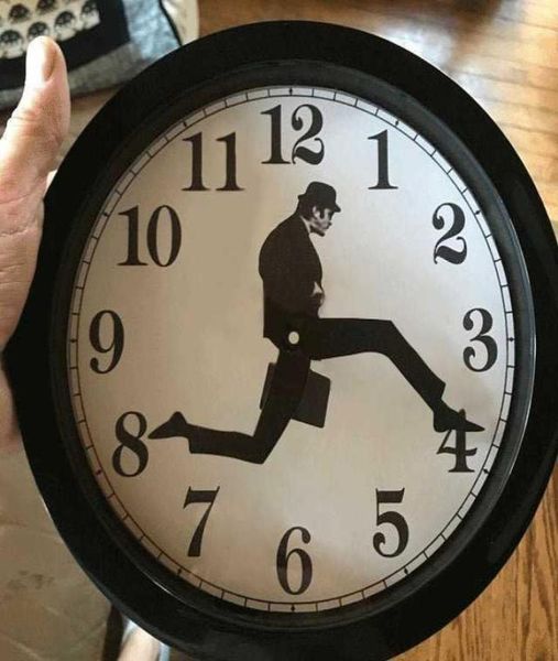 Ministère de la sortante Walk Clock Corloge comédienne décor de maison Nouveauté Mall Watch Funny Walking Silent Mute Clock Drop H09222231544