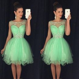 Vestidos de baile cortos en verde menta Bateau sin mangas Cuello sin mangas Cristales con cuentas Tul Fiesta de graduación Vestidos formales por encargo