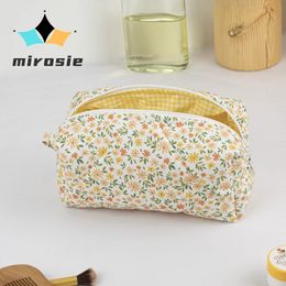 MIROSIE Bloemen Make-up Tas Gingang Innerlijk Reizen Huidverzorging Geel Ritszakje Toilettas Organisator voor Schoonheid Gewatteerde Make-up Tas 240125