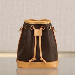 Mirror de calidad Bucket Drawstring Bolet Bolsan lienzo de cuero Bolso de hombro Mujeres Bolso Mujeres 81266 22 cm con caja de embalaje original L113