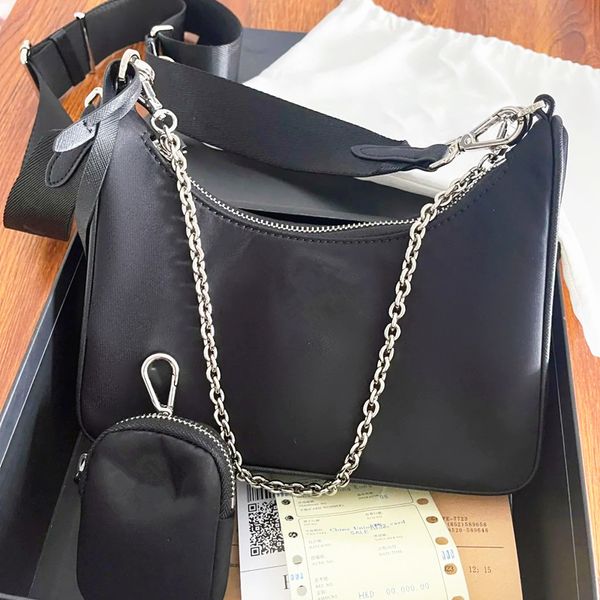 Sac de designer de qualité miroir Luxurys Sac à bandoulière Sangle d'aisselle Sac à main CrossBody Nylon Sac fourre-tout pour femmes Hommes Embrayage Cool Fashion Même sac noir