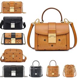 Qualidade espelhada Bolsa MC de couro genuíno CrossBody Totes meia-lua luxos Designer Clutch Bags Ombro mão Bolsas femininas Alça feminina Moda Alça superior redonda Bolsa masculina rosa