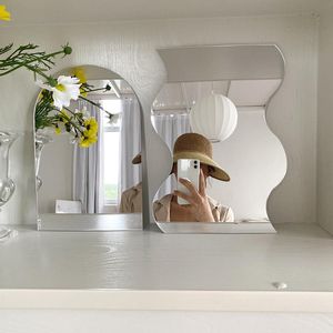 Spiegels wissen acryl spiegel onregelmatige rand desktop make-up slaapkamer decoratief