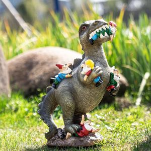 Jardin dinosaure espiègle mangeant du gnome statue résine figurine décor pour la maison extérieure accessoires de maison imperméable 240408