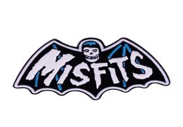 Misfits Skull Batwing Fiend Cartoon Brooch Broch Pins Enamel Metal Badges Broches Broches Jacques Jeans Bijoux de mode Accessoires 7985329