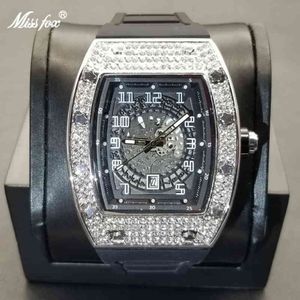 MISSFOX 2021 nouveauté Tonneau hommes montres glacé plein diamant bracelet en caoutchouc montre cadran creux conception de luxe Sport mâle Clock263C