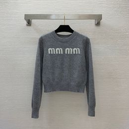 Camiseta de moda de MIU Sweaters para mujeres Camas redondas de algodón de alta calidad Bordado versátil Versátil Camiseta de manga corta Camas de mujer para mujeres Camas de mujeres