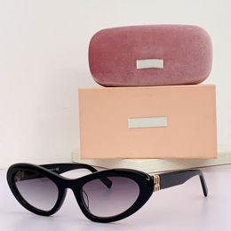 Miu Glimpse gafas de sol Diseñador de moda mujer ojo de gato gafas de sol diseñador italiano pequeño marco gafas de sol señora Cat Eye 09YS