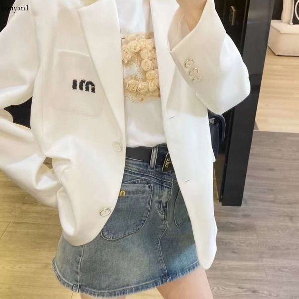 Miu primavera otoño nuevo estilo nicho diseño sentido industria pesada tridimensional bordado carta Blazer temperamento todo