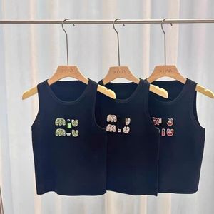 Miu Spring Summer Backless T -shirt Teller Kwaliteit Designer Lettercrystal Diamant gebreide Suspender Vest vrouwen geborduurde mouwloze top