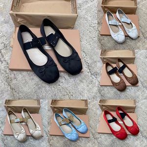 Zapatos de ballet para mujer Miu, zapatos náuticos, marca de diseñador, lazo plano, Mary Jane, cómodos, retro, blanco y negro, rosa, gris, rojo, marrón, ocio al aire libre.