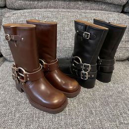 miui automne / hiver 2024 Nouvelle chaussure Best qualité de la meilleure qualité en cuir de cuir de cuir bottes de cowboy occidental bottes de cowboy pour femmes