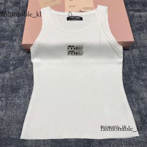 MIUI BAG Designers T-shirt Chabétettes pour femmes miu anagram-embrodées en coton-mélange de chariots de coton short designer en tricot en tricot