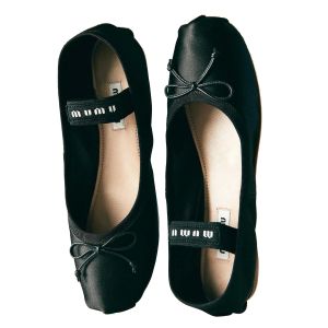 Miui Bow Seda Yoga Ballet Zapato plano para mujer Hombres Zapato casual Diseñador Zapato Tazz al aire libre Sandalia Mocasín Cuero Sexy Lujo Zapato de vestir Moda Danza Caminata Entrenador Zapatos