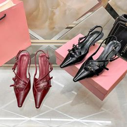 MIUI Designer Chaussures chaton talon haut talons femme sandales en cuir breveté chaussures en cuir véritable couleur
