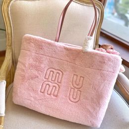 Miui sac fourre-tout design grande capacité sac à main pour femme mode trajet épaule sous les bras sac fourre-tout en fourrure de haute qualité