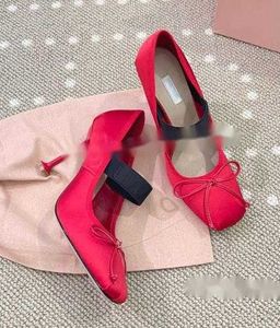 MIUI Talons pour femmes robes haute sandale chaussures de mariage de qualité supérieure arc de mariage chaussures formelles concepteur de luxe satin élastique orteil carré décontracté noir rouge rose rose fin Highheel