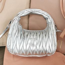 Miui hobo Wander Matelasse sac chaud Luxe femmes aisselles Designer sacs à main pochette avec bandoulière fourre-tout fermeture éclair sac à bandoulière sac à main sacs en cuir véritable